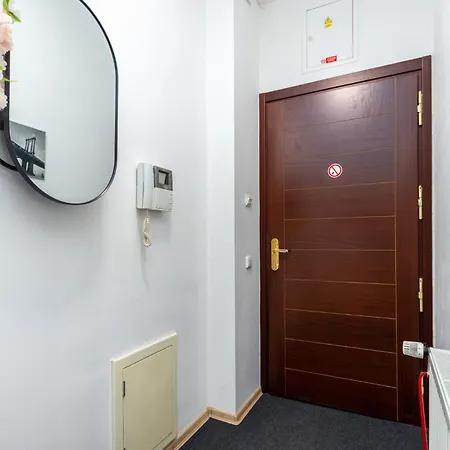Private Retreat Close To Stations In 3 Prague
