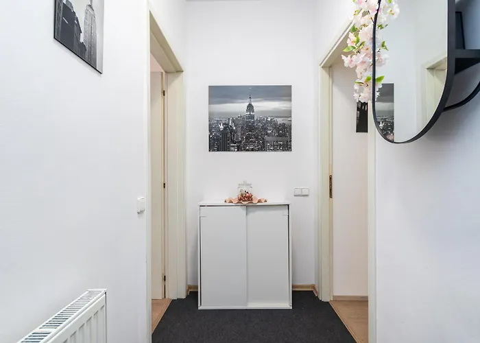 Private Retreat Close To Stations In 3 3* Prag